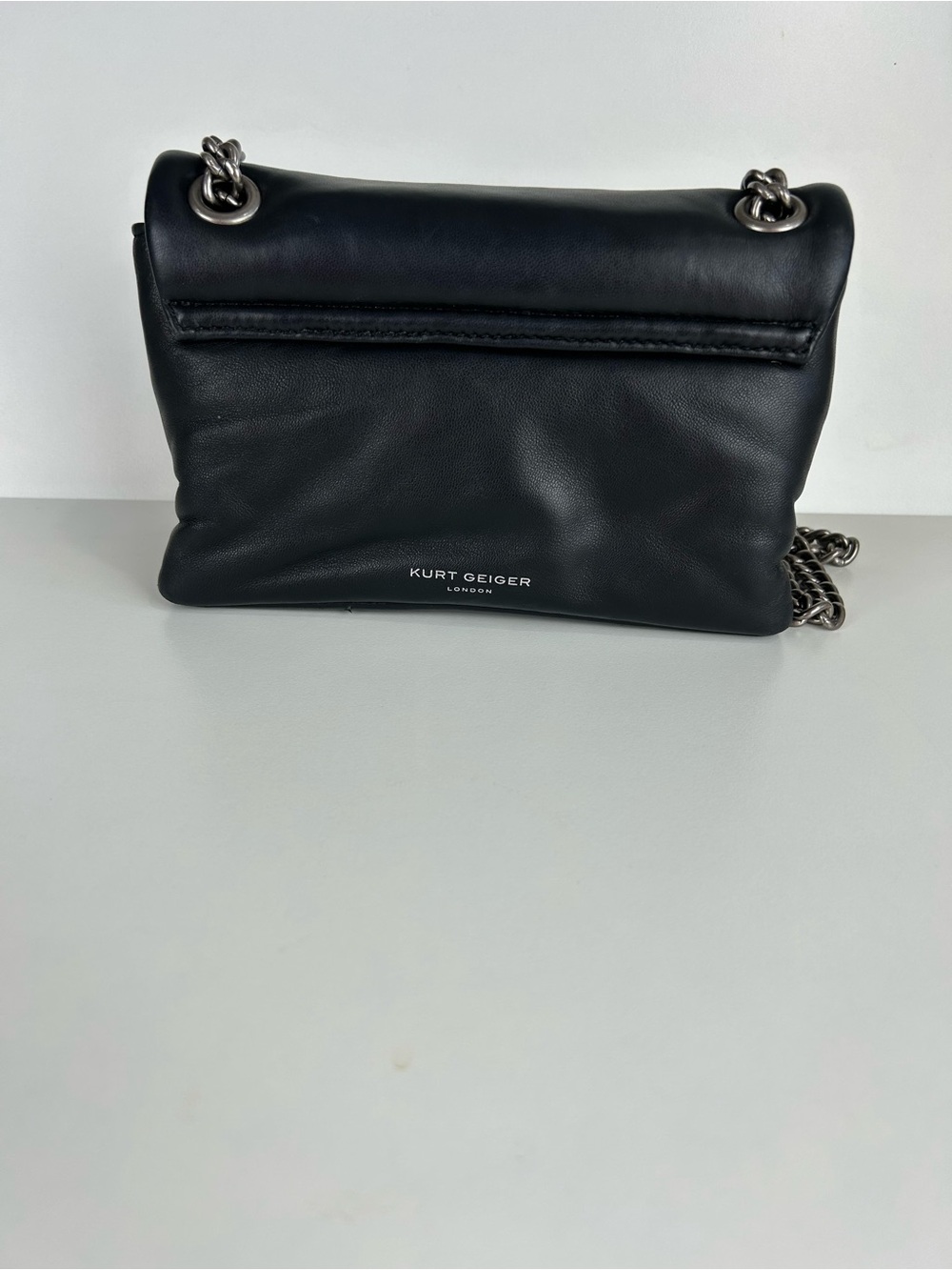 Kurt Geiger Black Leather Chain-Strap Handbag THE KEW - Picture 2 of 14